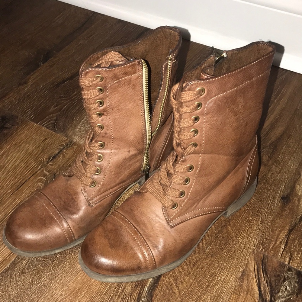 combat boots